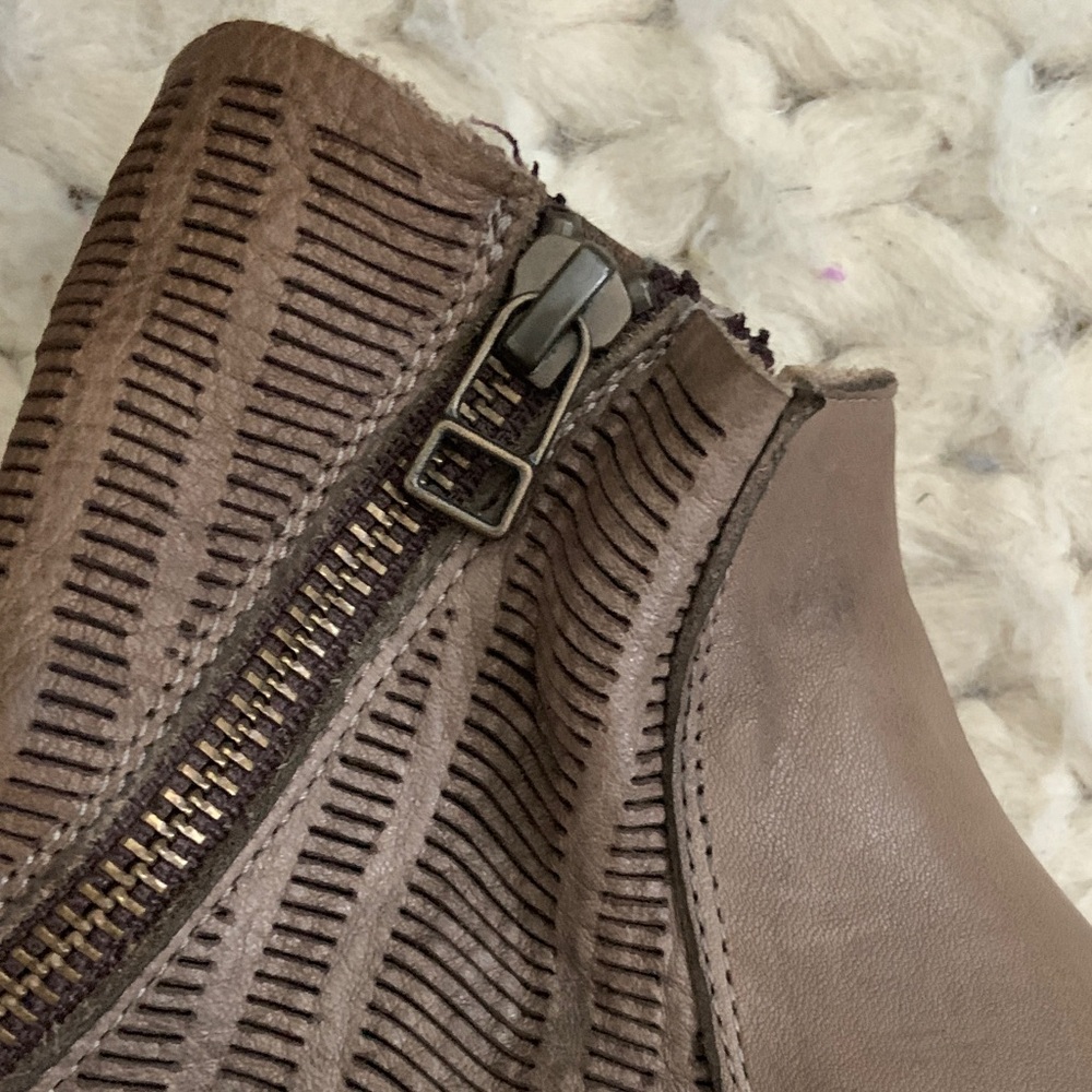Baske Stylish Brown Leather Peep-Toe Ankle Boots - Picture 7 of 10
